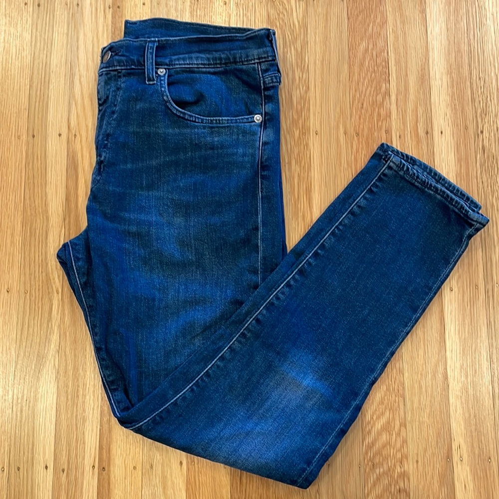 Levi’s Men’s 512 Slim Taper Fit Jeans in Dark Wash, 33x30